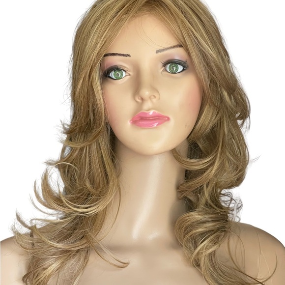 Daisy Fuentes wow wig by Luxhair color 14/26 regular style long & Luscious - Picture 13 of 15